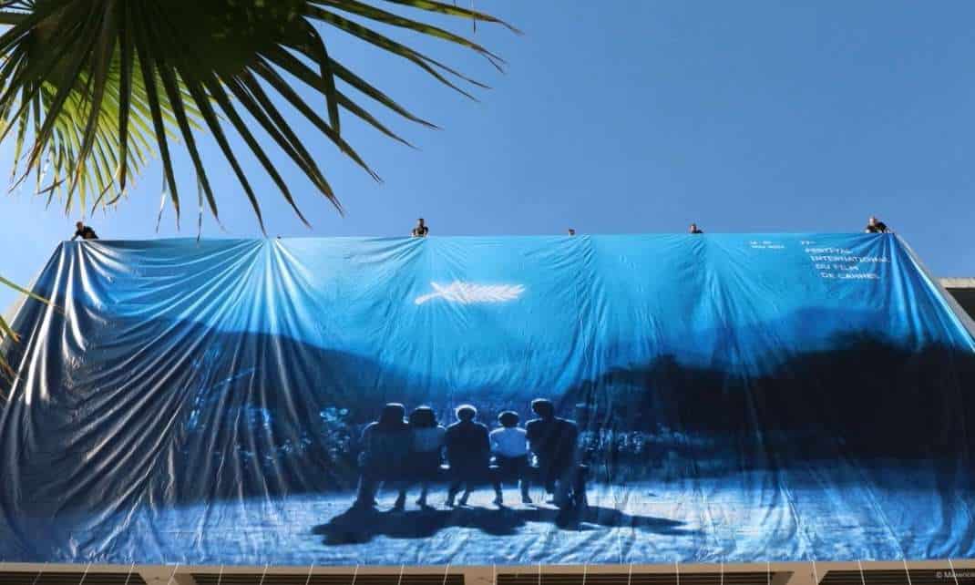 81956AE4 061E 423D 9780 C062D057C3FC